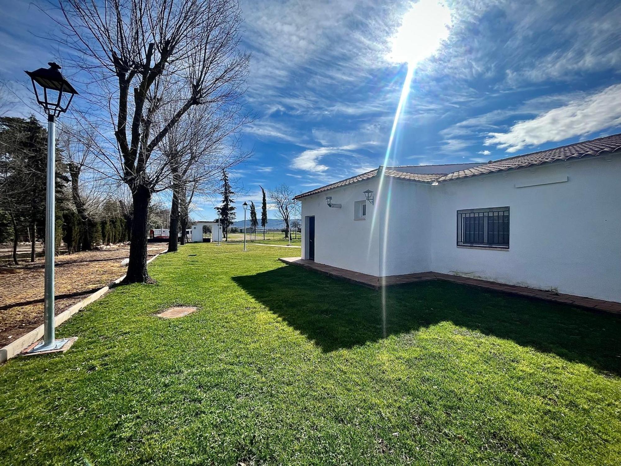 Villa Mercedes Argamasilla de Calatrava Eksteriør billede